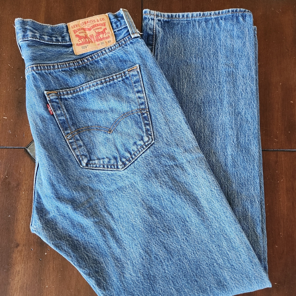 Levi’s 501 Original Fit Men’s Jeans – Classic Straight Leg – Great Condition